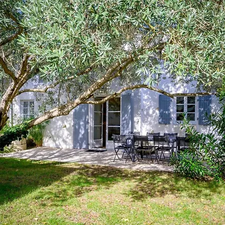 House With Large Garden And Terrace A Stone's Throw From The Port Saint-Martin-de-Ré