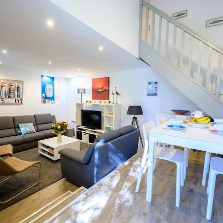 펜션 House With Large Garden And Terrace A Stone's Throw From The Port Saint-Martin-de-Ré