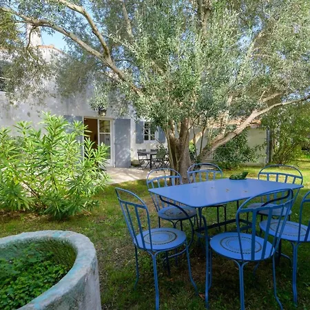 House With Large Garden And Terrace A Stone's Throw From The Port Saint-Martin-de-Re
