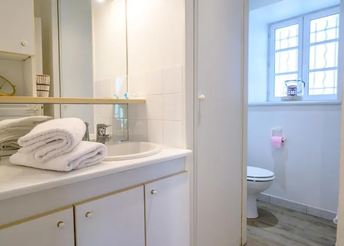 House With Large Garden And Terrace A Stone's Throw From The Port Сasa de vacaciones Saint-Martin-de-Ré