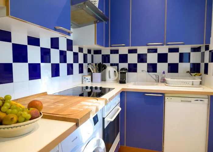 House With Large Garden And Terrace A Stone's Throw From The Port * Saint-Martin-de-Ré