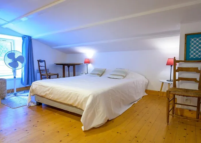 House With Large Garden And Terrace A Stone's Throw From The Port Сasa de vacaciones Saint-Martin-de-Ré